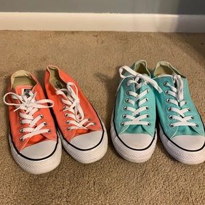 Converse tennis shoes